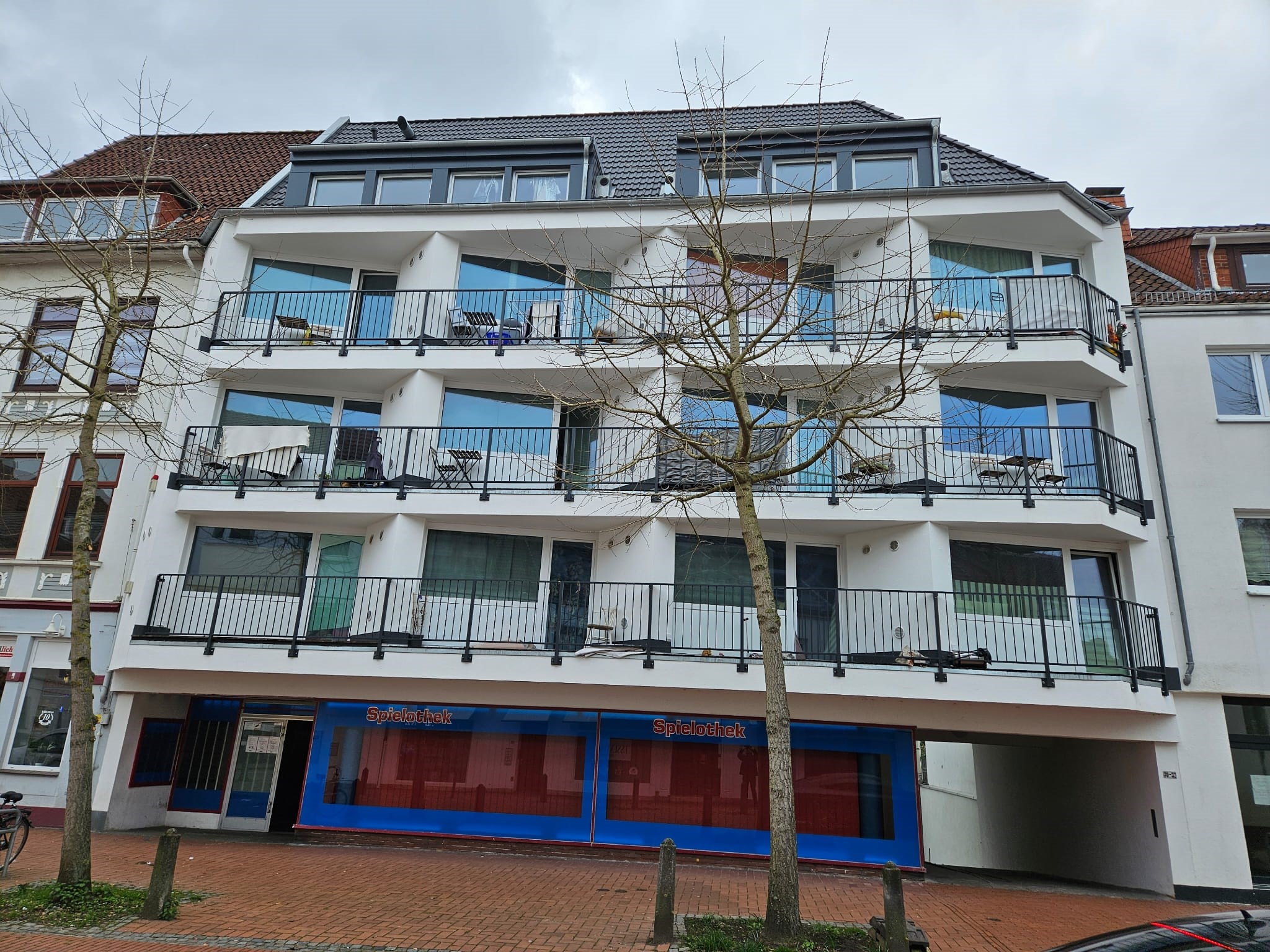 Mehrfamilienhaus in Hastedt - Bild 1
